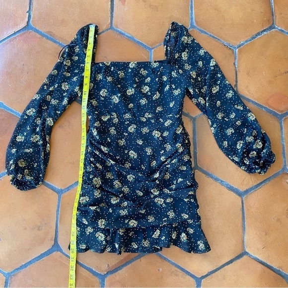 New Parvati Mini Dress Black Daisy Princess Polly Size 4 NWT Ruched Sheer Arms - Picture 10 of 12